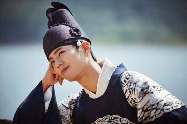 Moonlight Drawn By Clouds'Lee Young In Film Adaptation