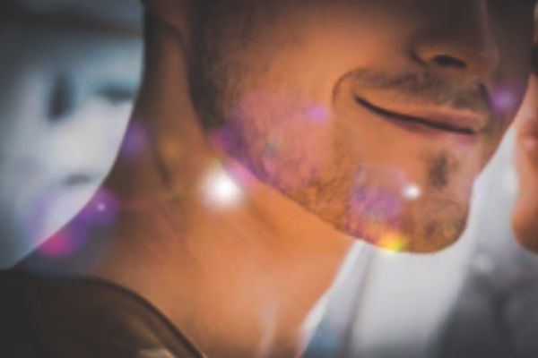 Transmigrated Into The Film Emperors Death Seeking Fianc Yan Qing Chi