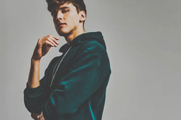 Magic System in a Parallel World: Leo