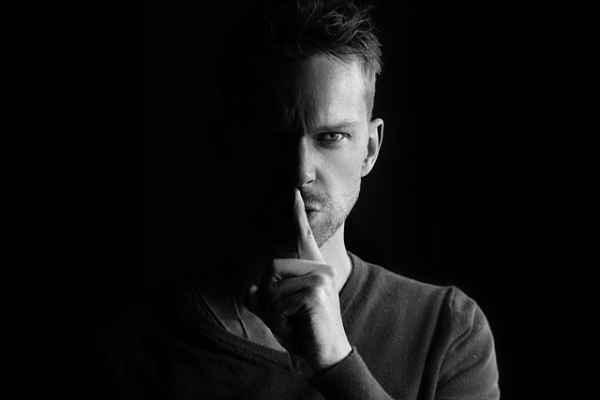 the-president-is-being-shameless-again-cover