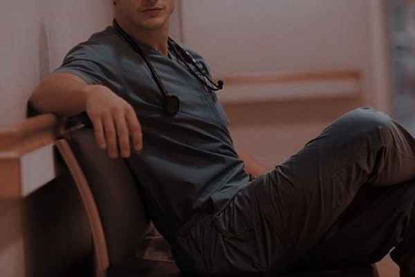 Magic Doctor: Ceo Lady's Humble Husband Synopsis