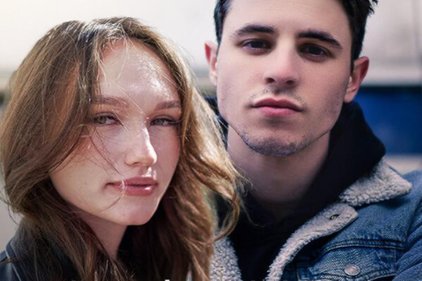 Caroline and Kirk's Conflict in Bogus Billionaire