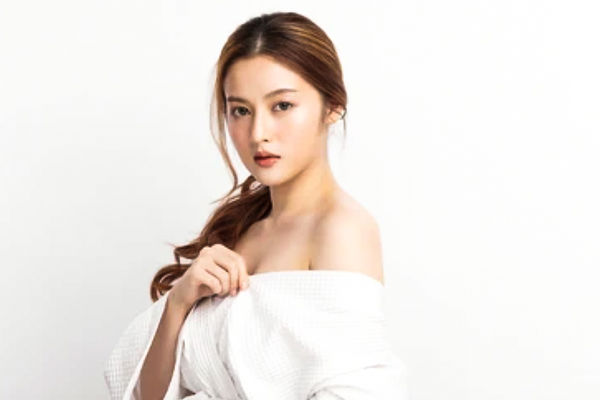 Let Love Takes Away All This Pain: Bella